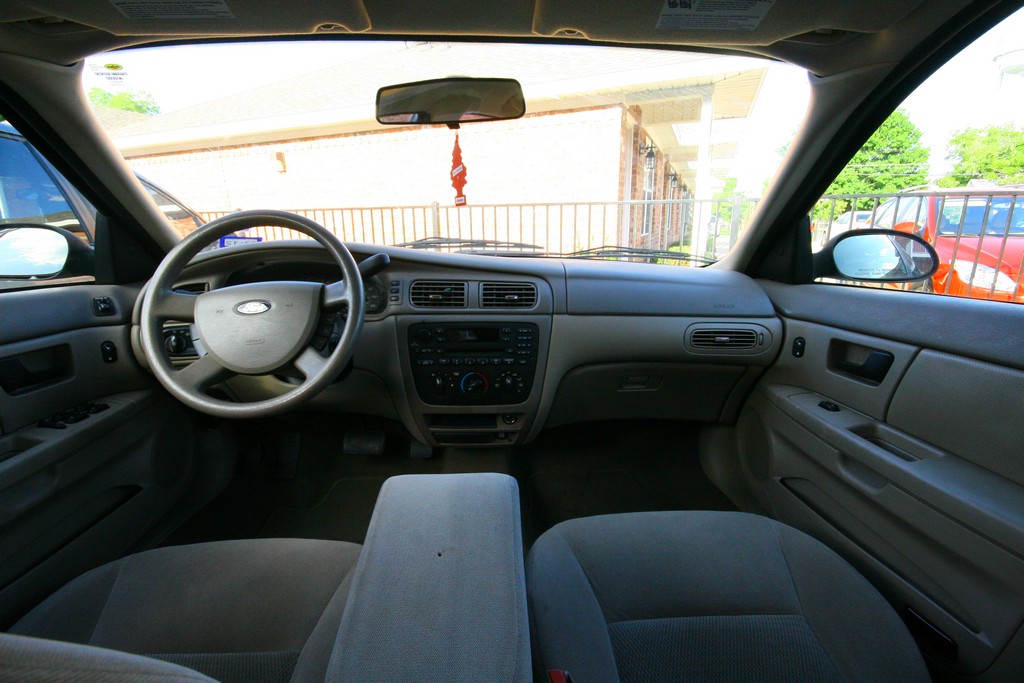 2005 Ford taurus interior #4