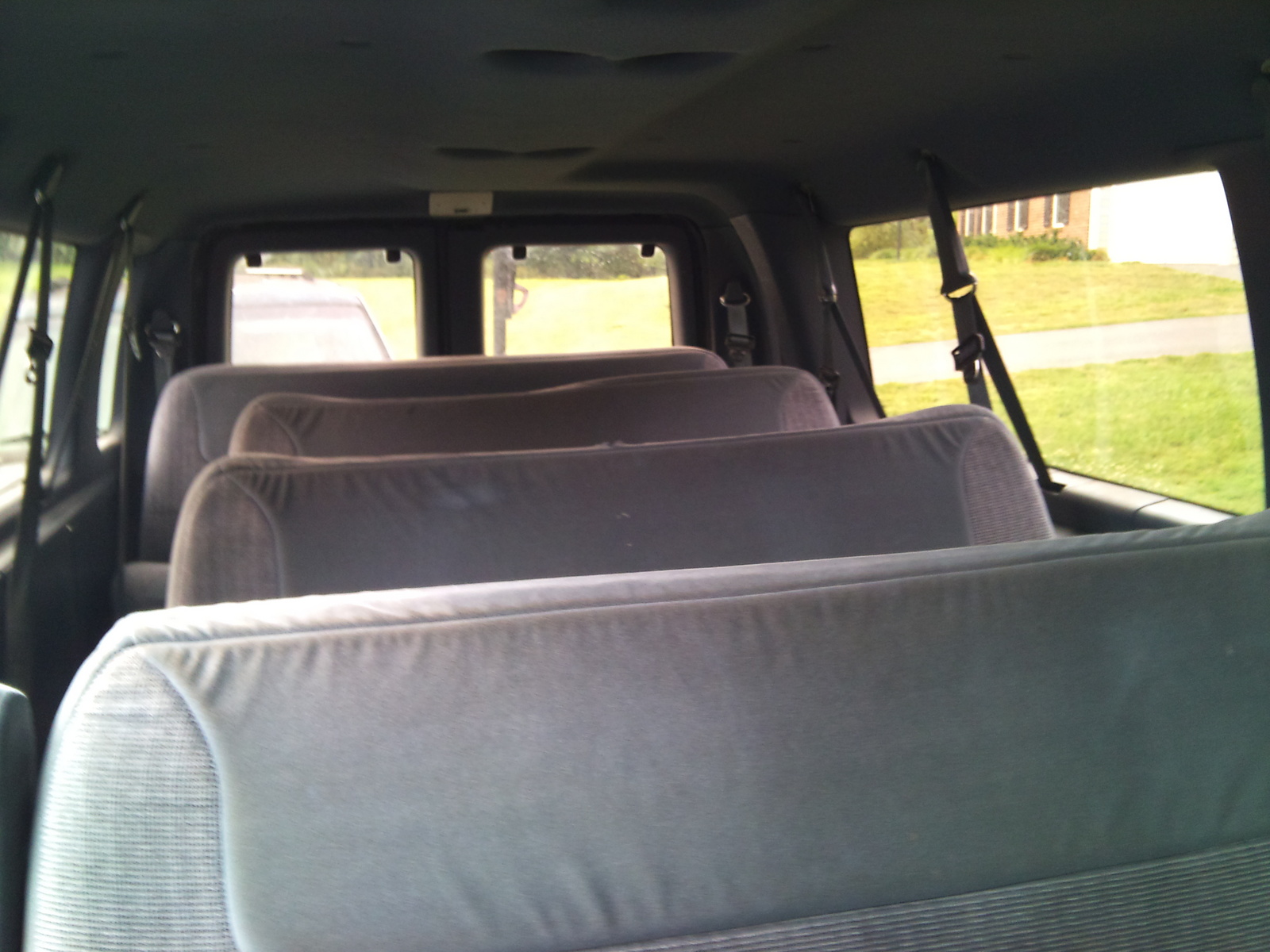 Ford club wagons 15 passenger xls #6