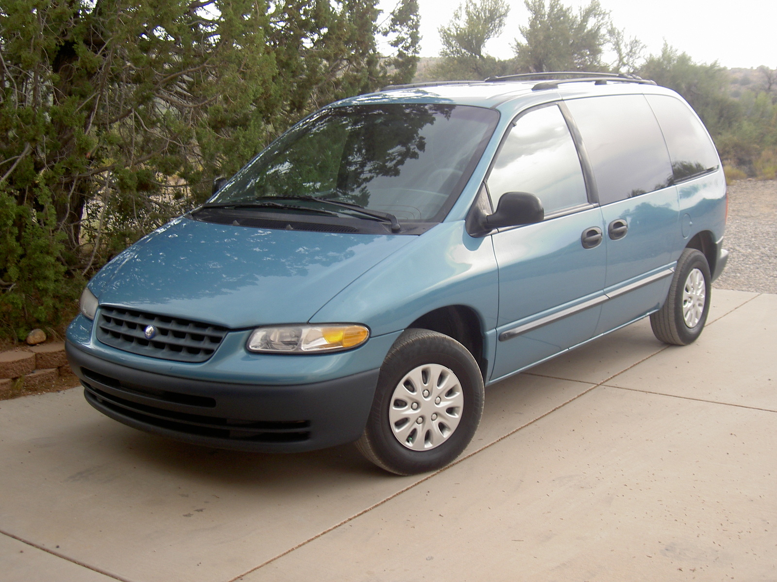 Chrysler Plymouth Voyager