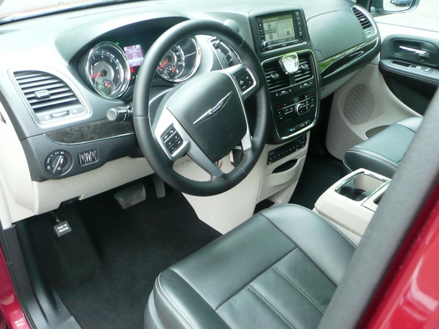 2012 Chrysler Town Country Overview Cargurus