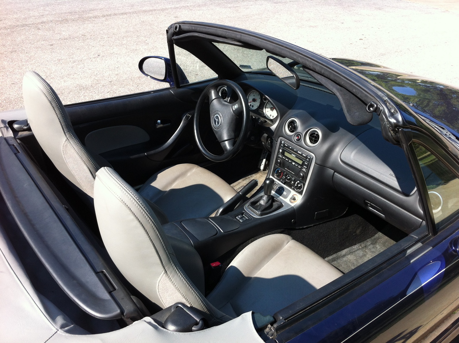 Mazda MX 5 салон