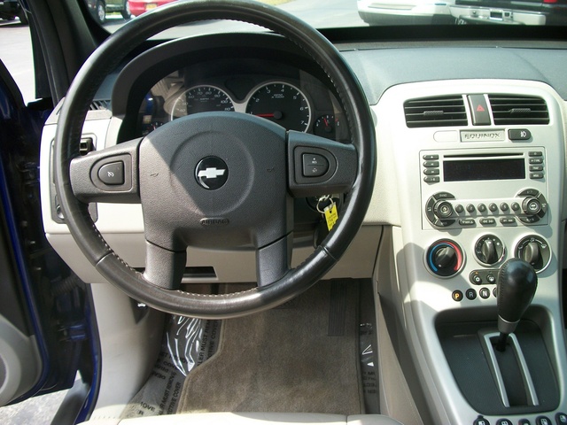2005 chevy equinox interior