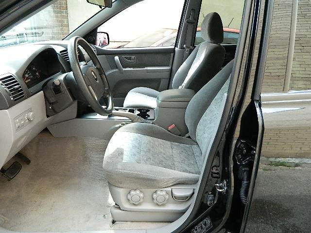 2005 Kia Sorento - Interior Pictures - CarGurus