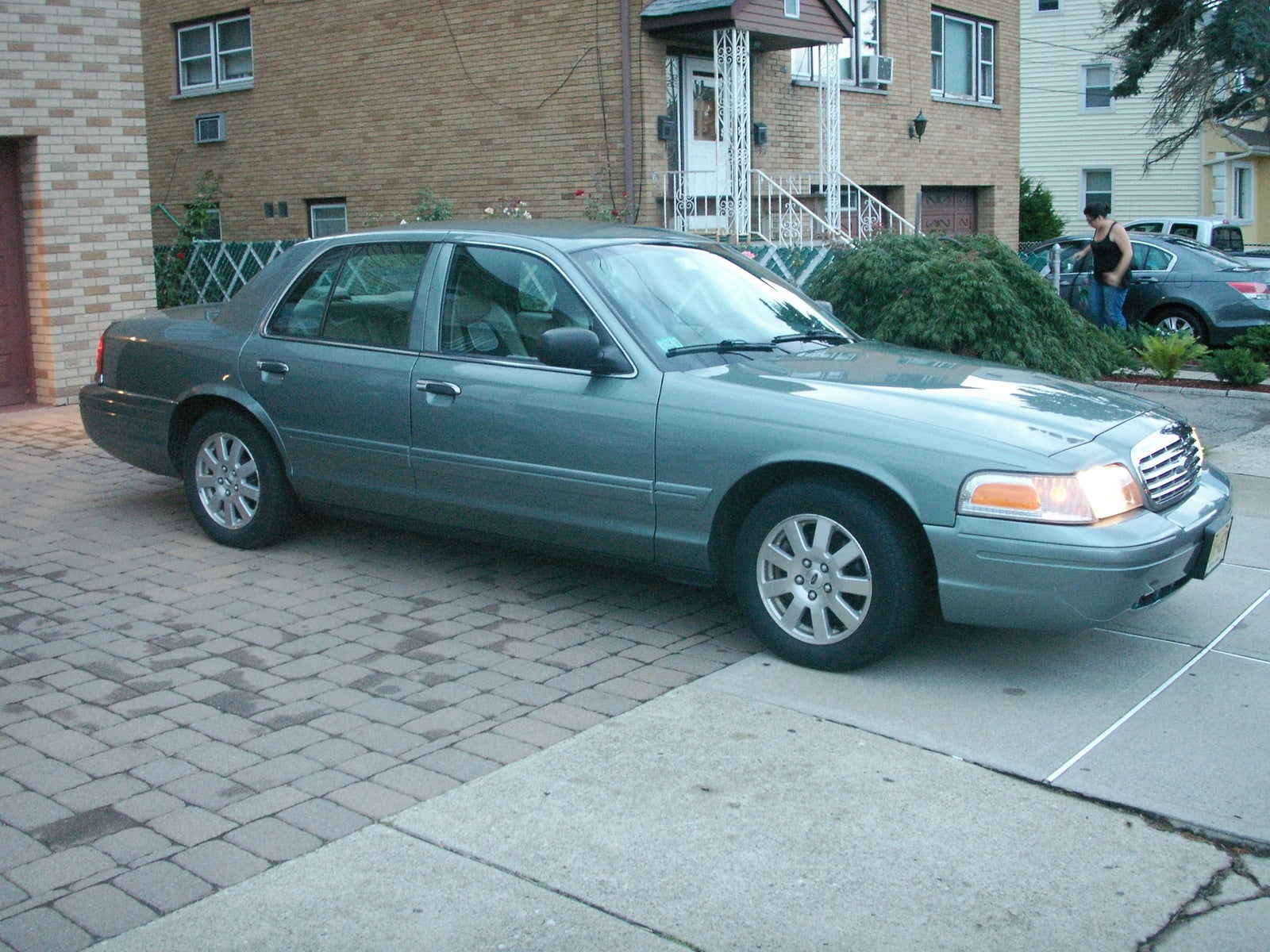 2006 Ford crown victoria lx mpg #10