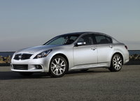 2013 INFINITI G37 Overview