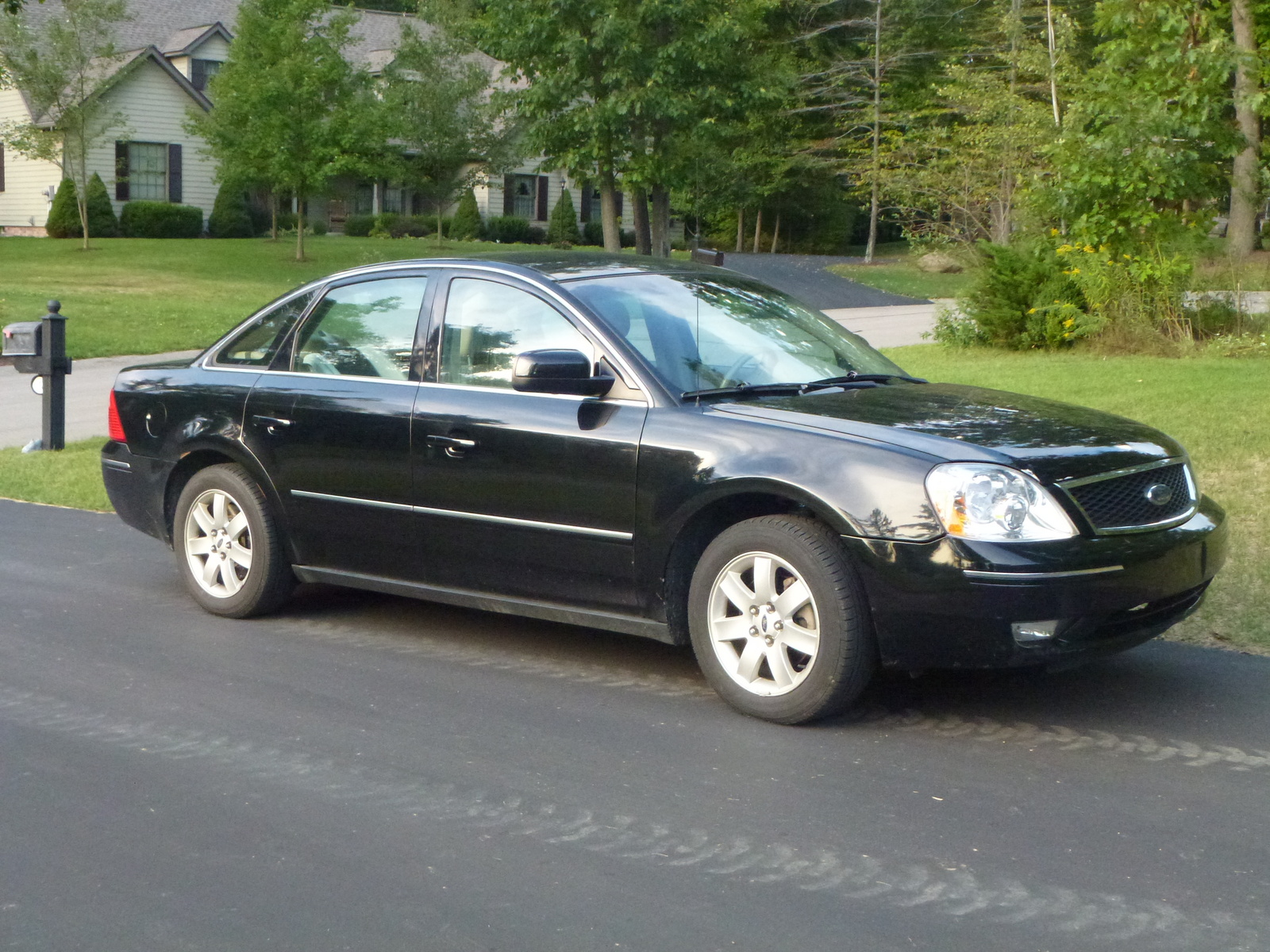 2006 Ford five hundred dimensions