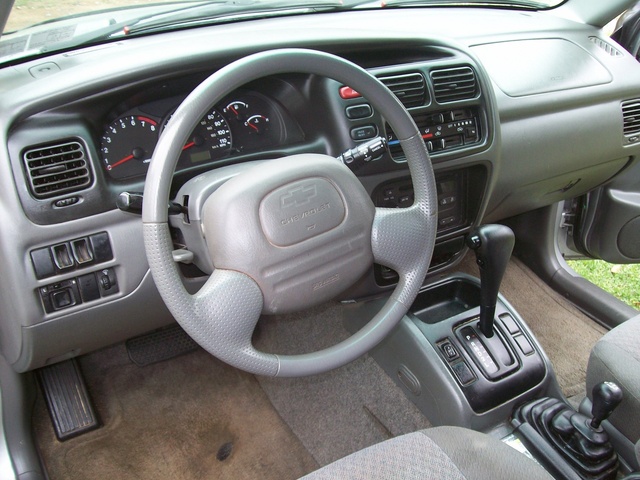 2002 Chevrolet Tracker - Pictures - CarGurus