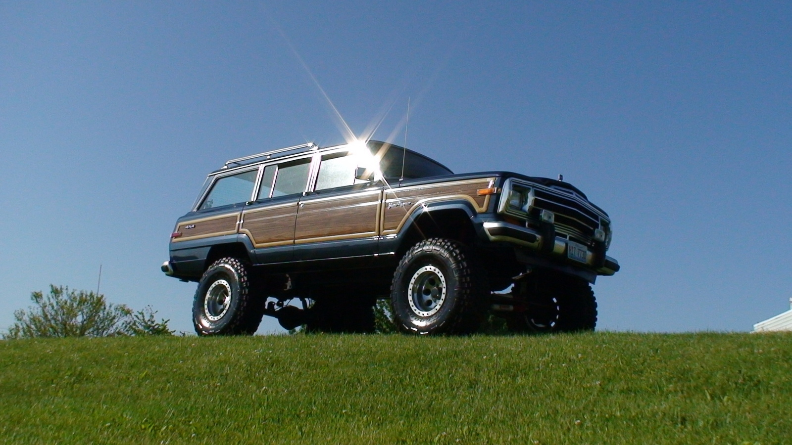 Jeep Grand Wagoneer Questions What Is The Part Called That