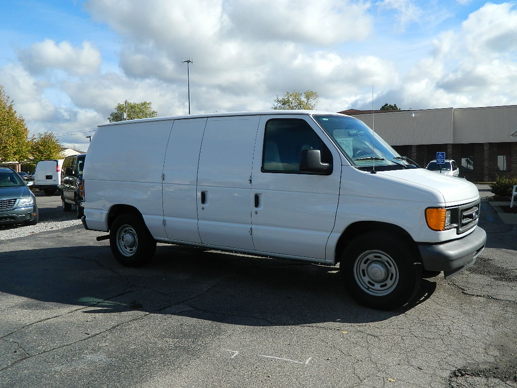 2005 Ford e-150 payload #5