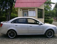 2005 Chevrolet Optra Overview