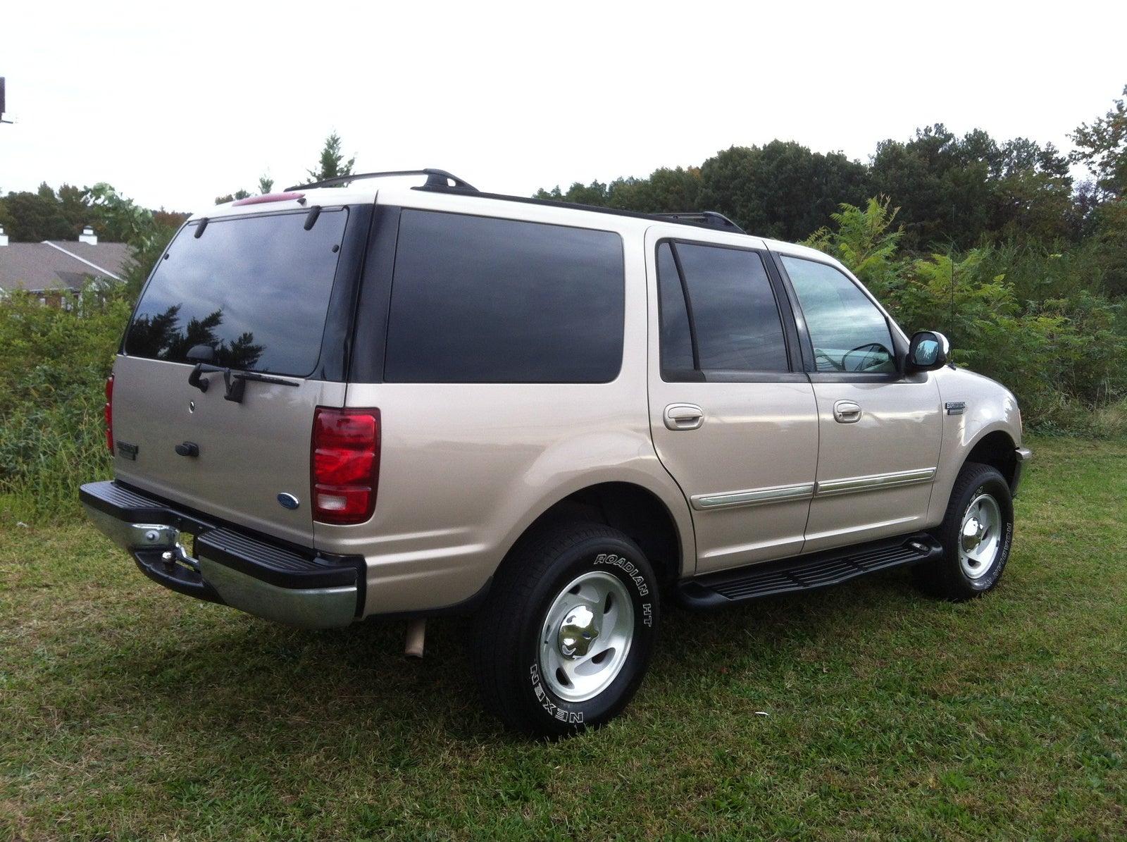 1997 Ford expedition cargo dimensions