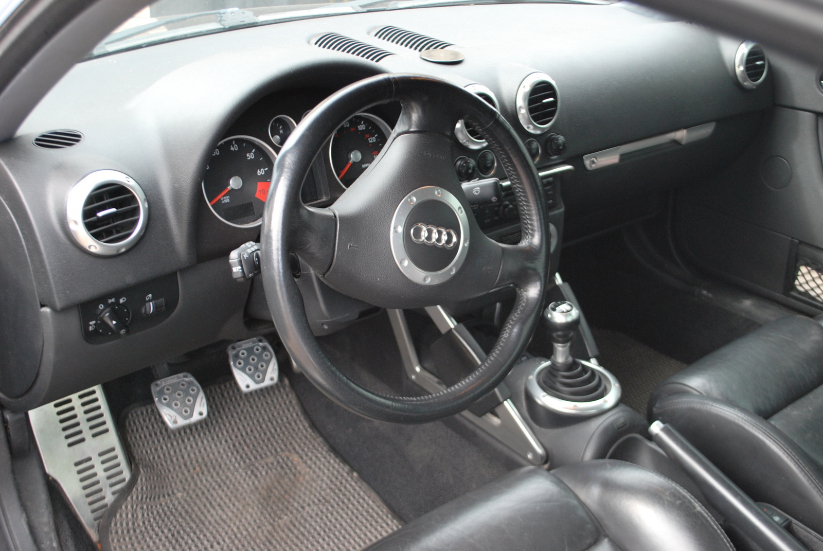 2001 Audi TT - Interior Pictures - CarGurus