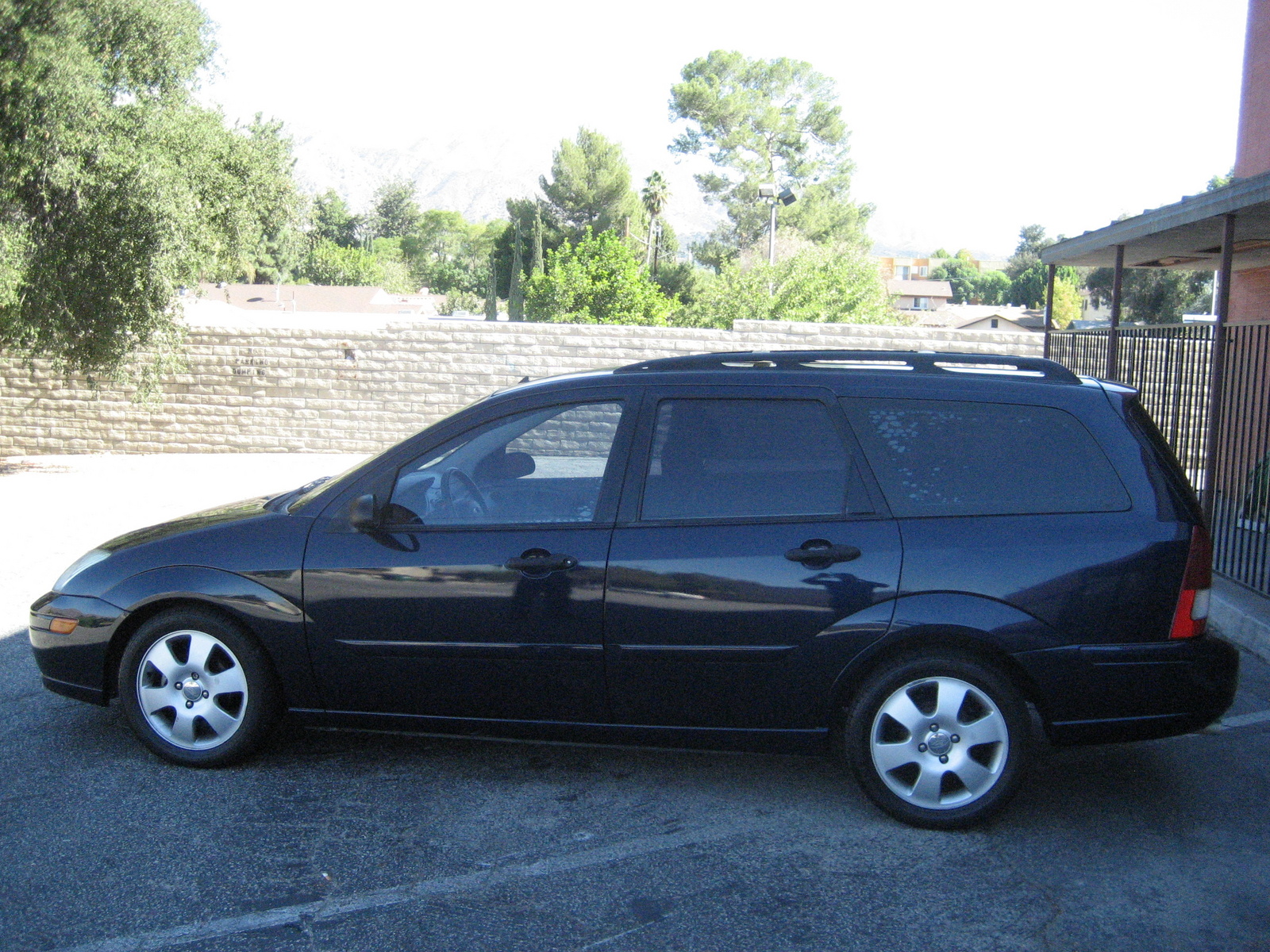 2002 Ford focus wagon cargo space #8