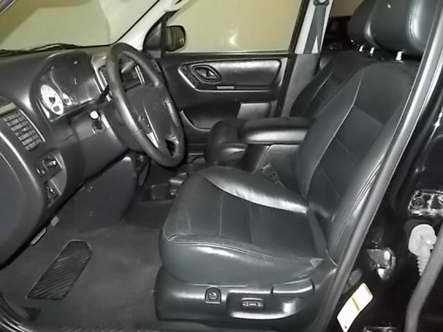 2004 Ford Escape Interior