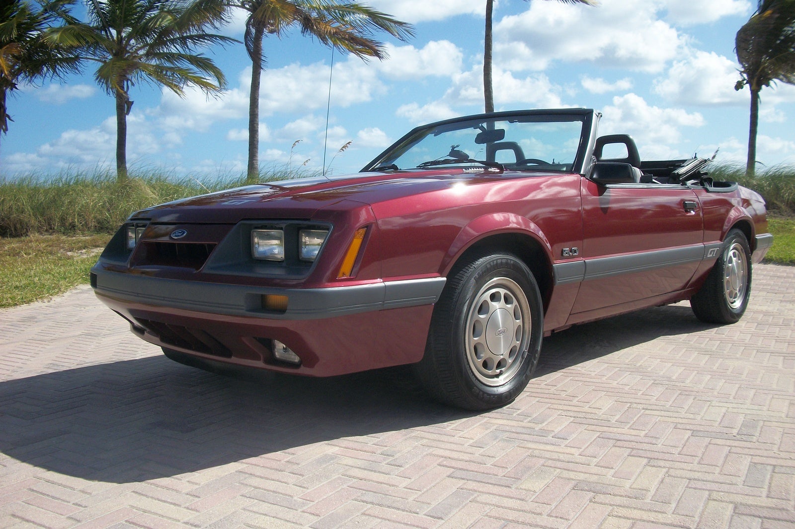 1986 Ford mustang gt curb weight