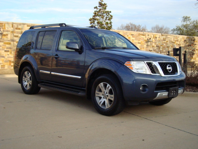 Nissan pathfinder 2008 года