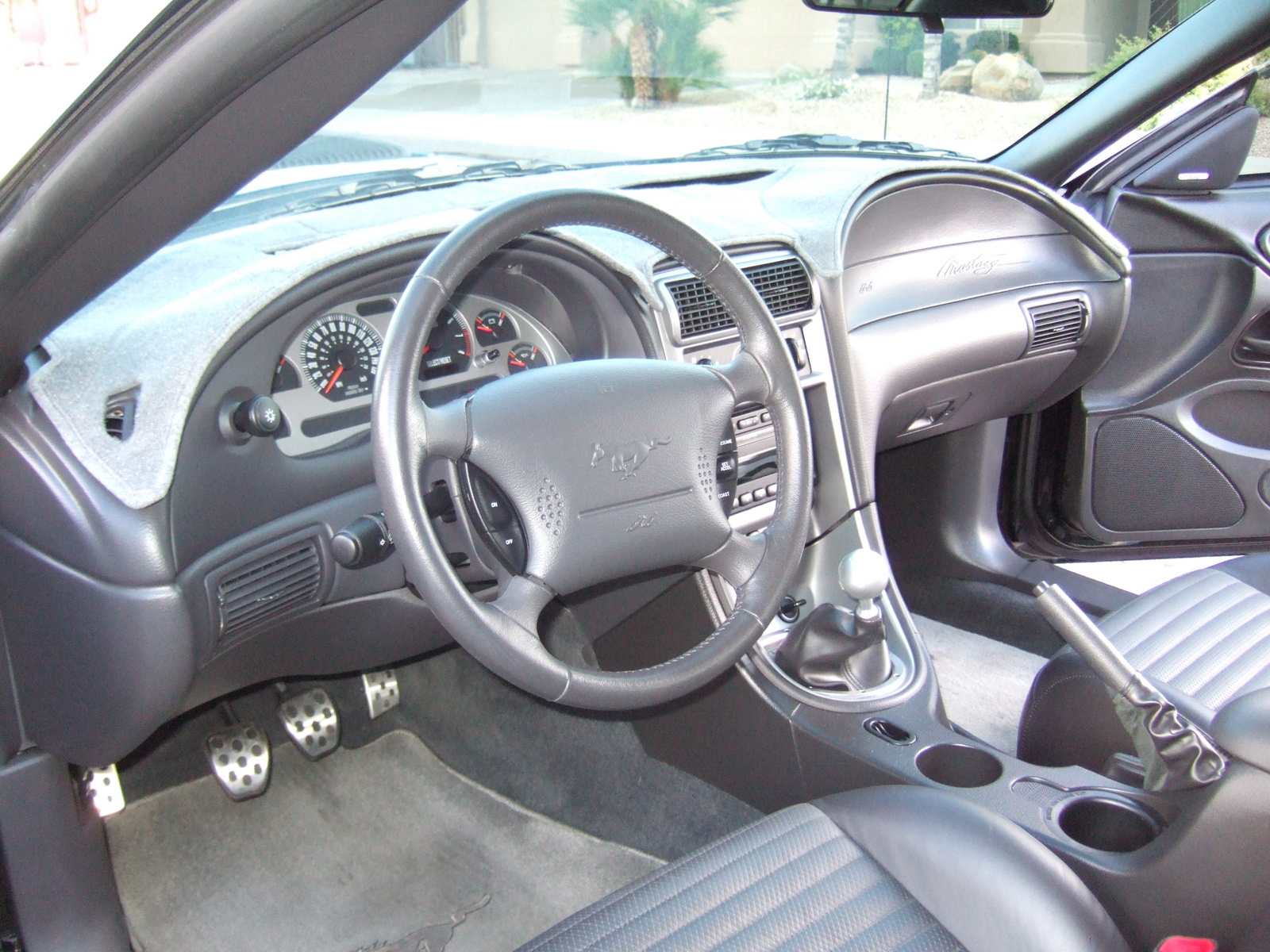 Picture of 2004 Ford Mustang Mach 1, interior