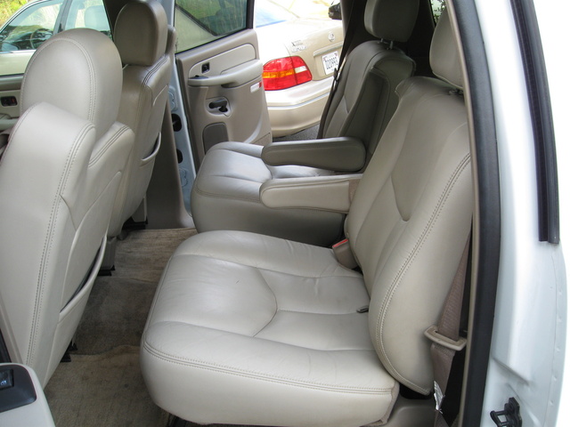 2003-GMC-Yukon-XL---Interior-Pictures---CarGurus