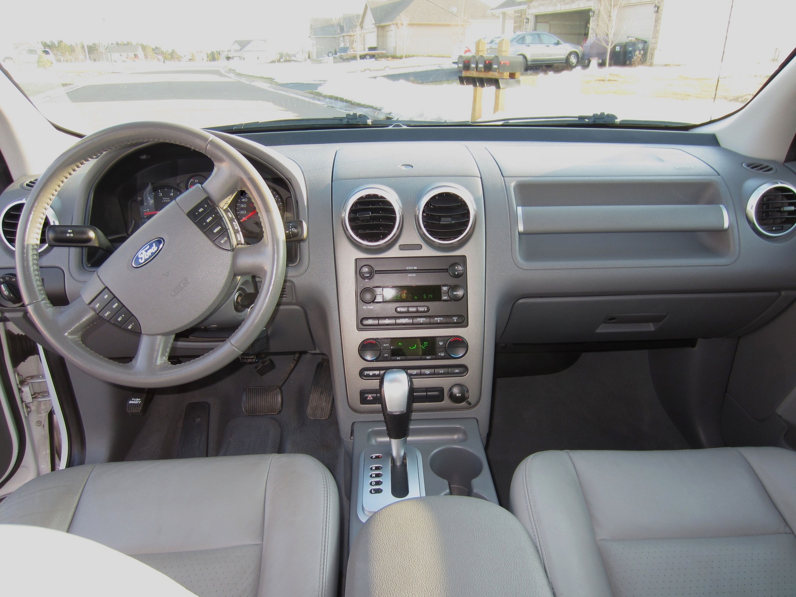 Ford freestyle pictures interior