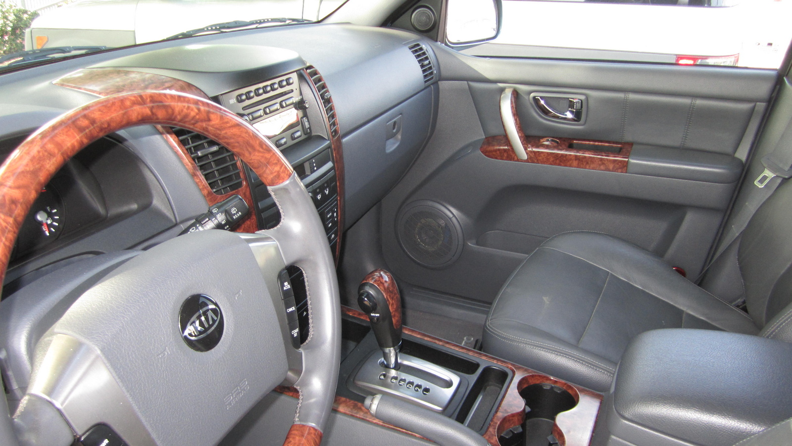 2003 Kia Sorento - Interior Pictures - CarGurus