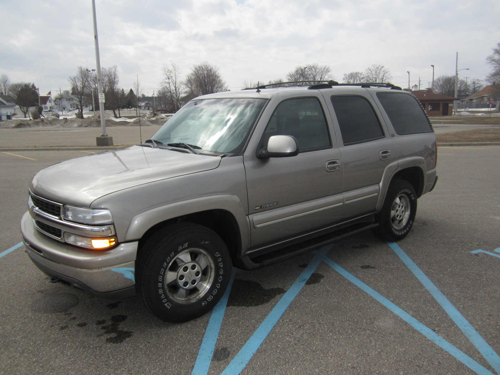 2002 Chevrolet Tahoe - Pictures - CarGurus