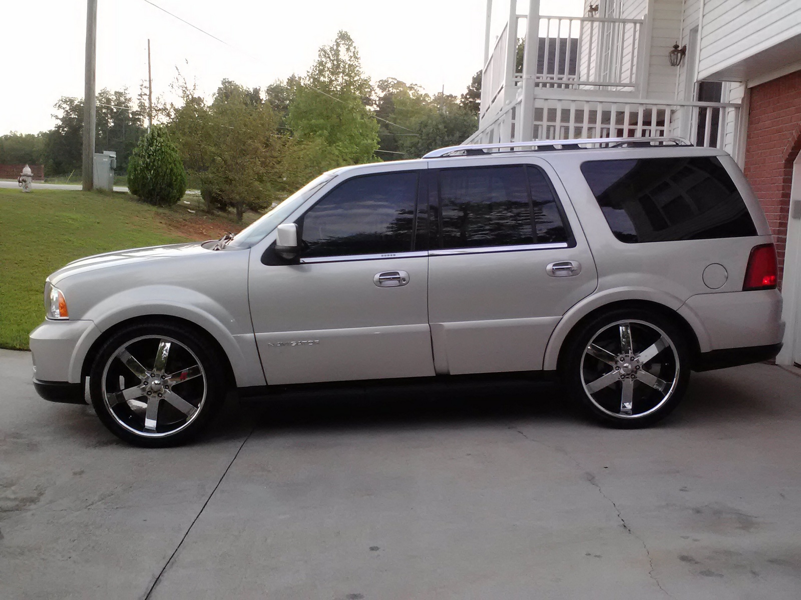 2005 Lincoln Navigator - Pictures - CarGurus