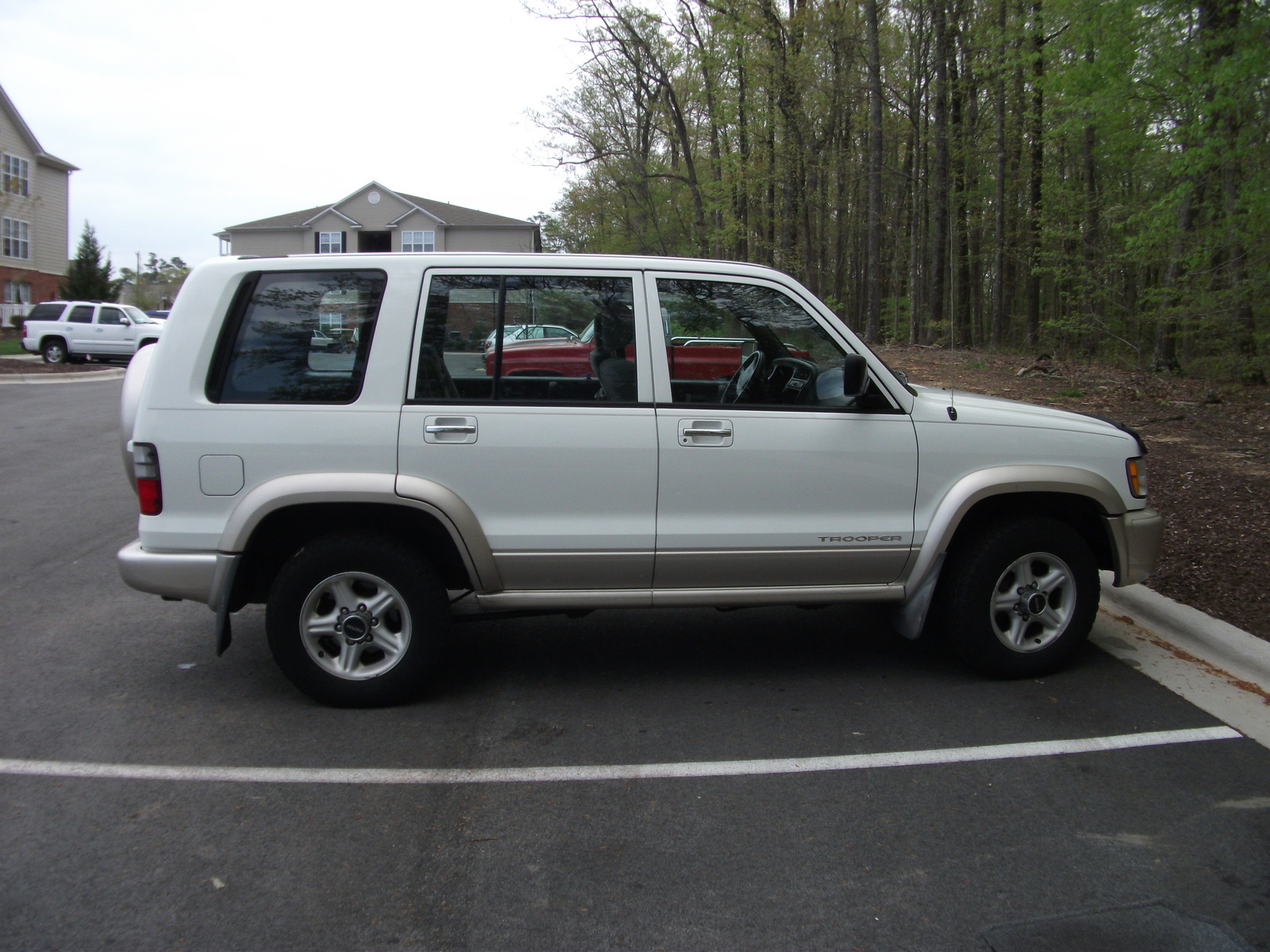 Isuzu Trooper 2002 года
