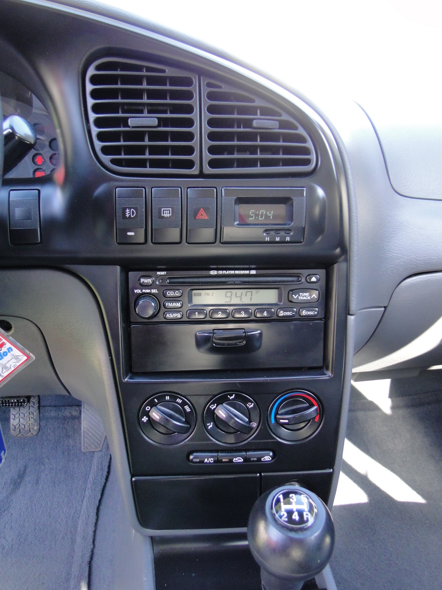 2002 Kia Spectra - Interior Pictures - CarGurus