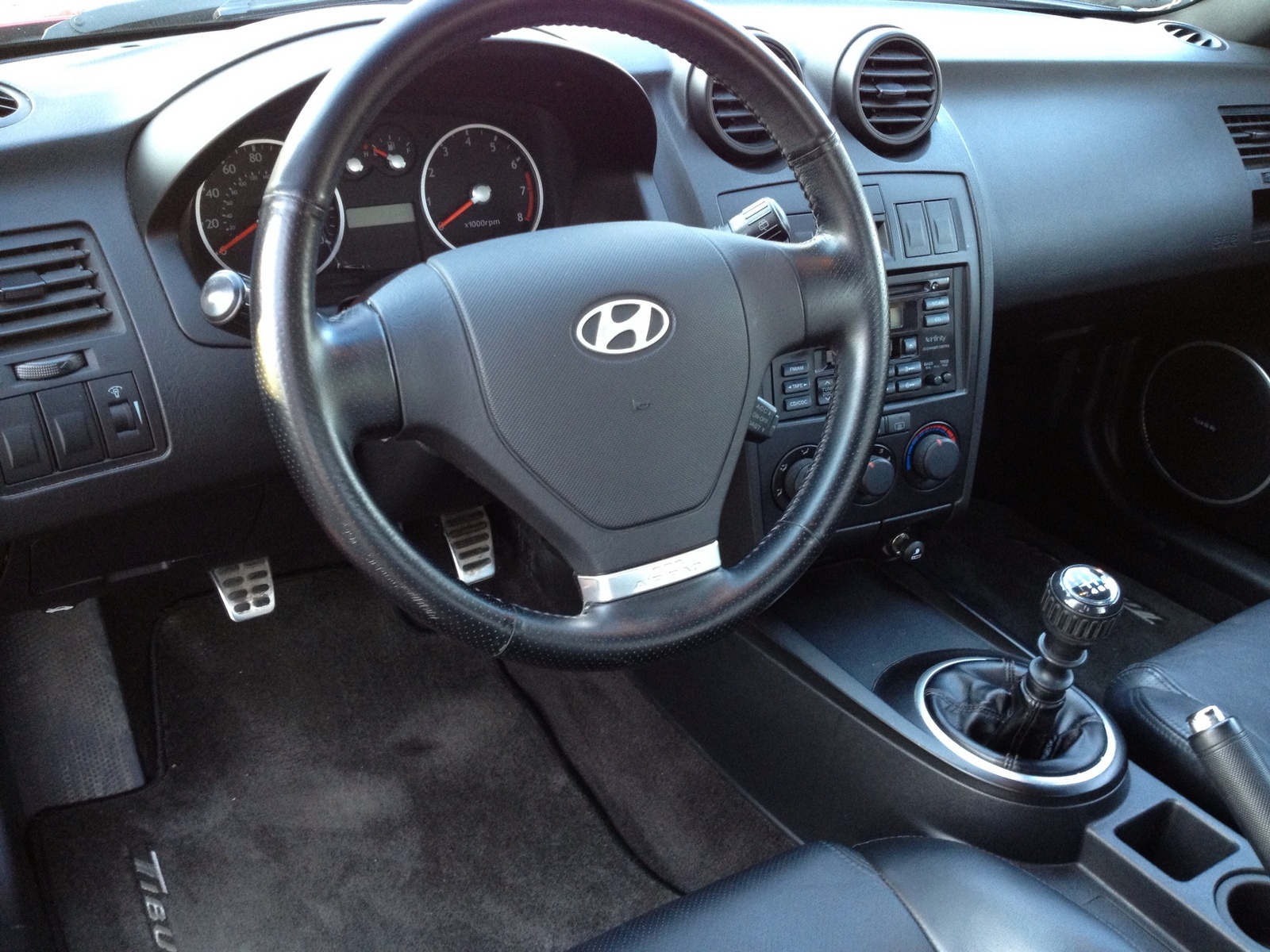 Hyundai Tiburon 2003 Interior