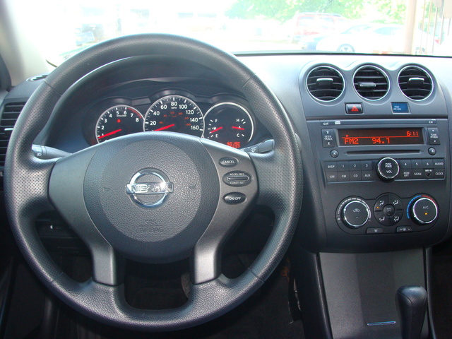 2010 Nissan Altima - Interior Pictures - CarGurus