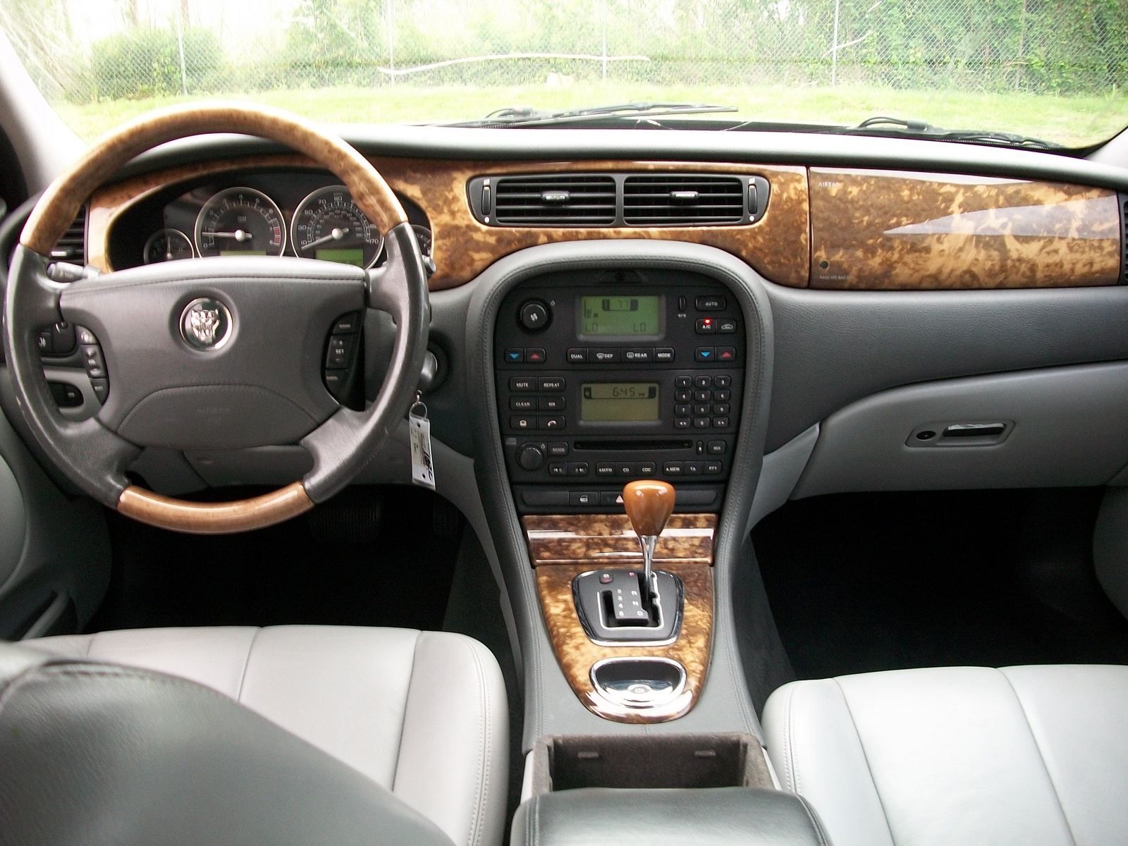 Jaguar x Type 2008 салон