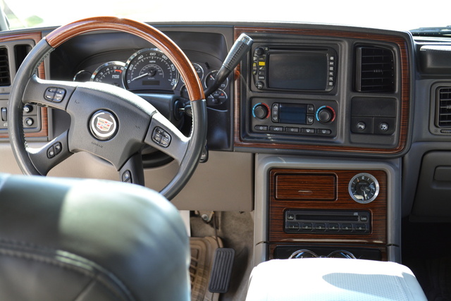 2004 Cadillac Escalade Pictures Cargurus
