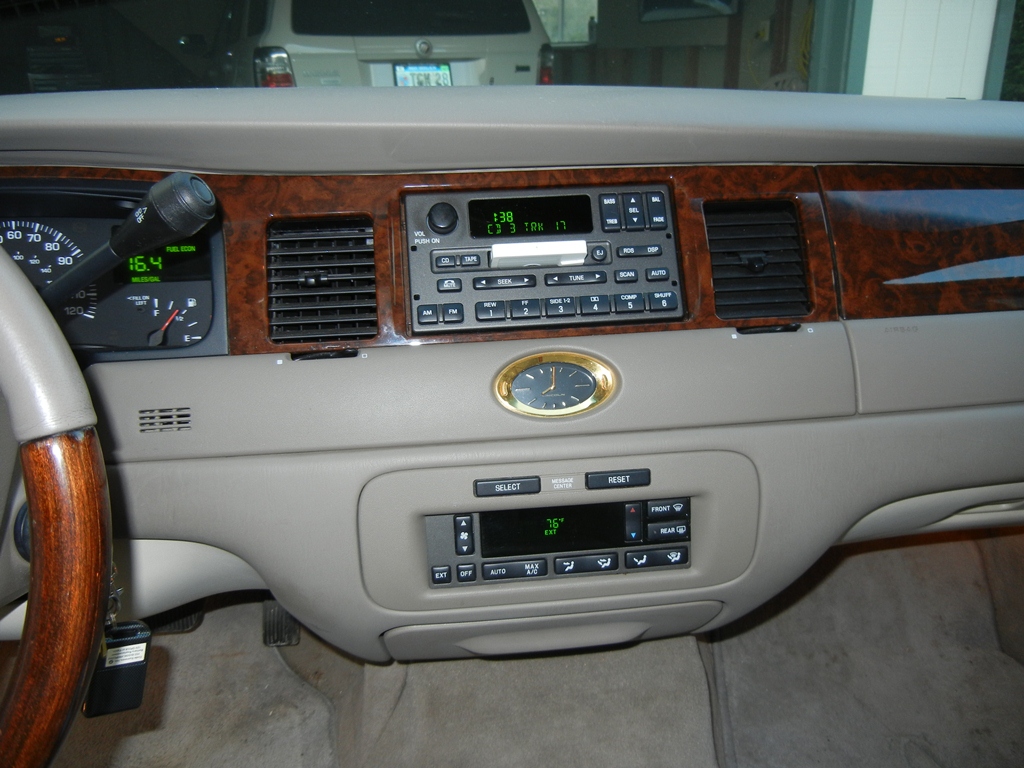 2002 Lincoln Town Car - Pictures - CarGurus