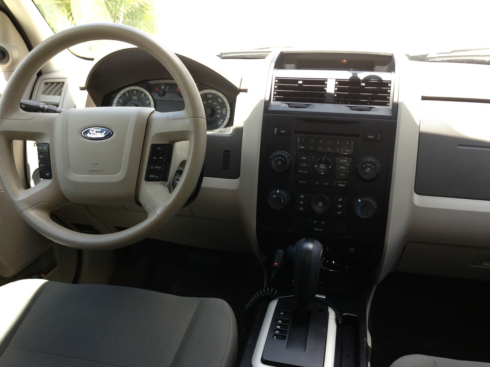 2011 Ford escape interiors #8