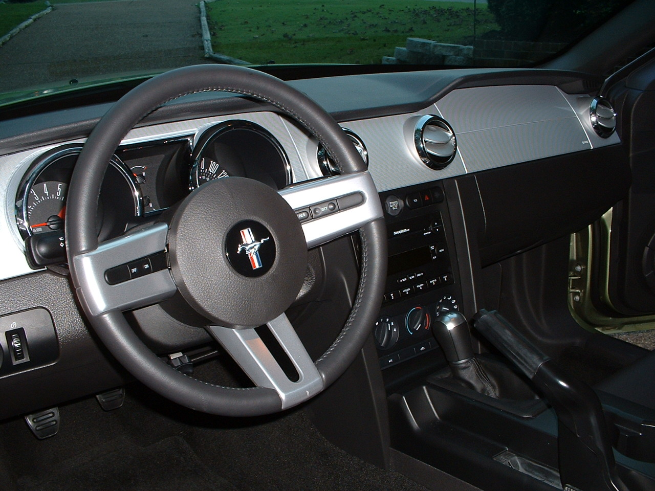 2006 Ford mustang interior #7