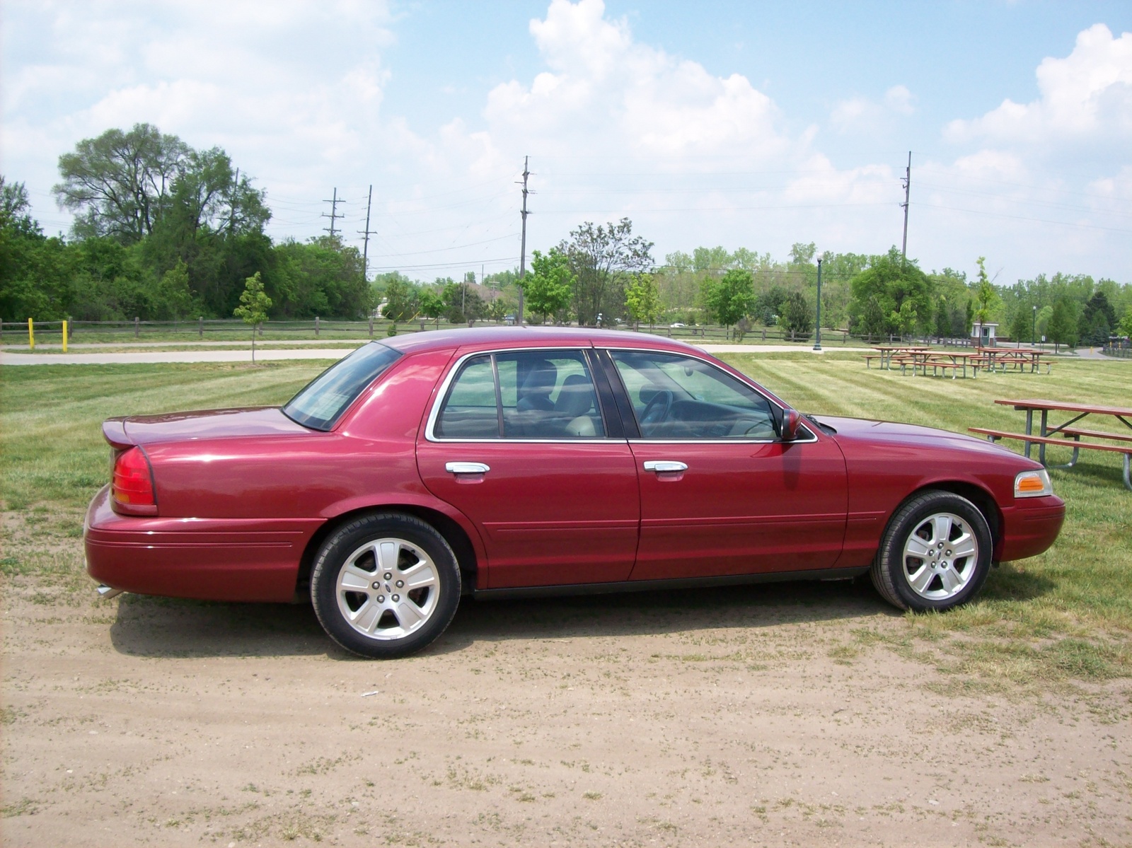2003 Ford crown victoria lx sport features #4