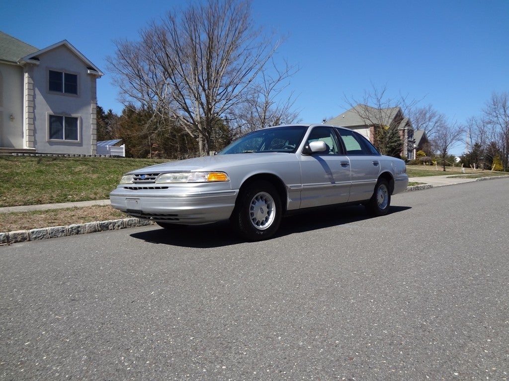 1997 Crown ford lx victoria