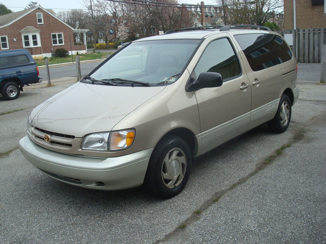 Toyota sienna 2000