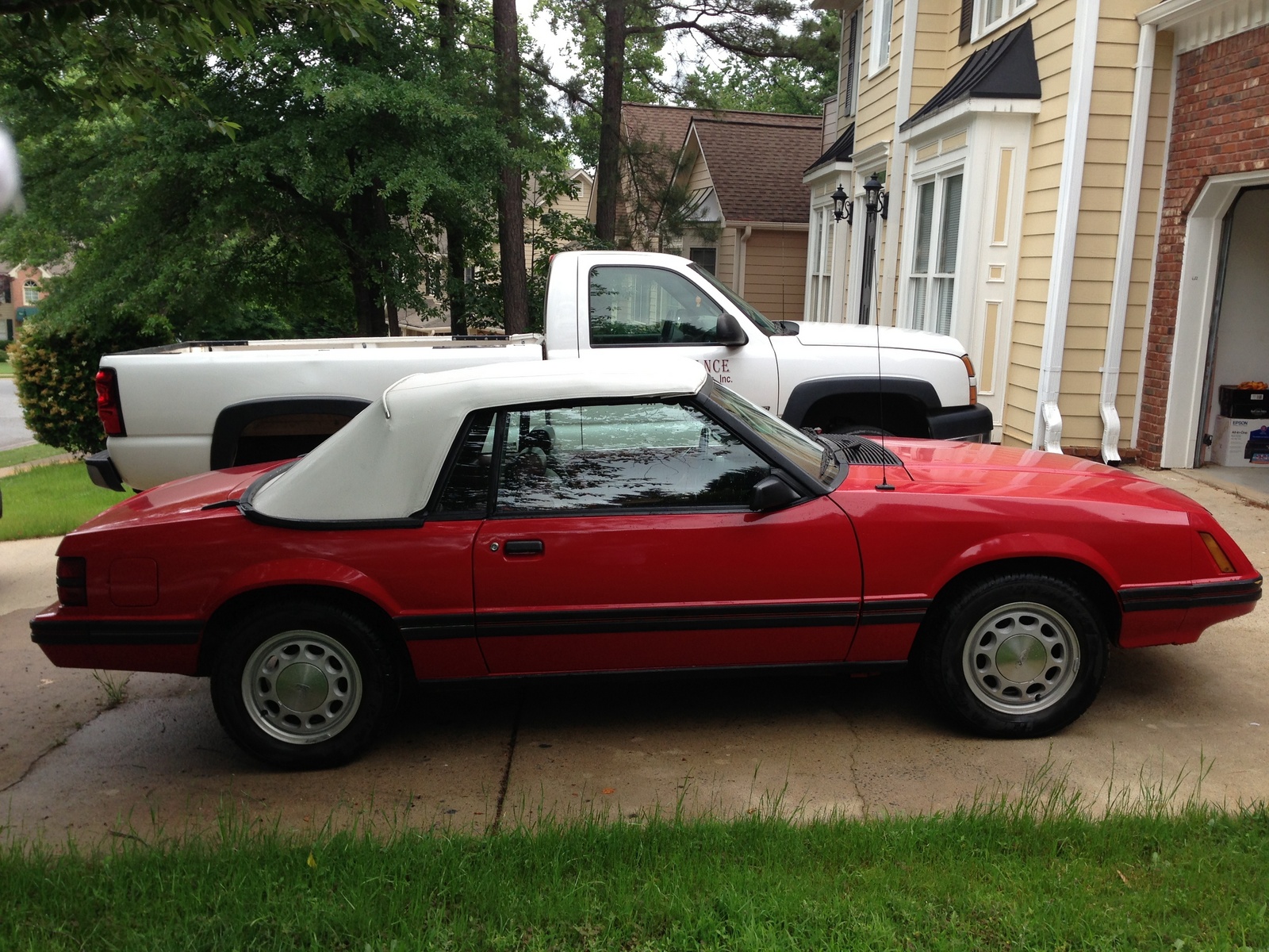 1984 Ford mustang convertible lx #2