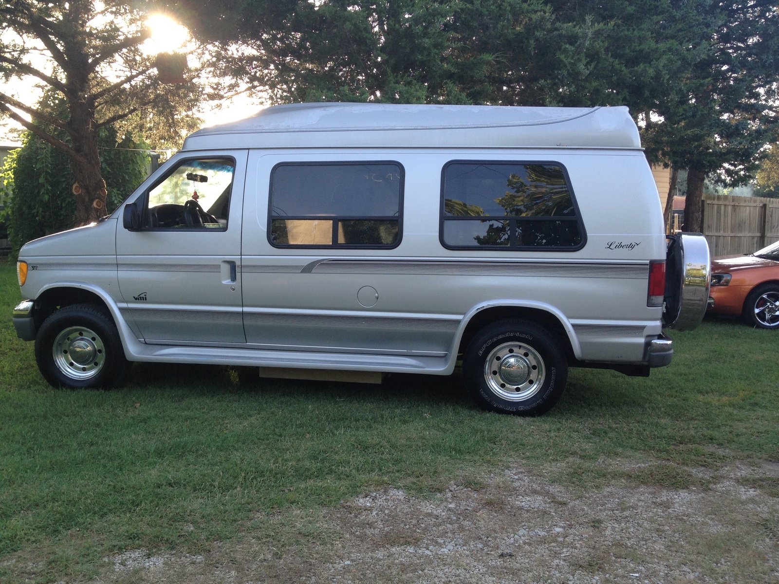 2007 Ford econoline e150 #2
