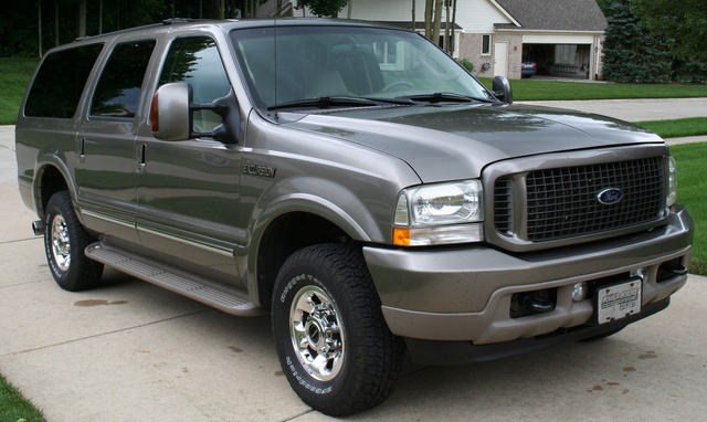 Ford Excursion 2004