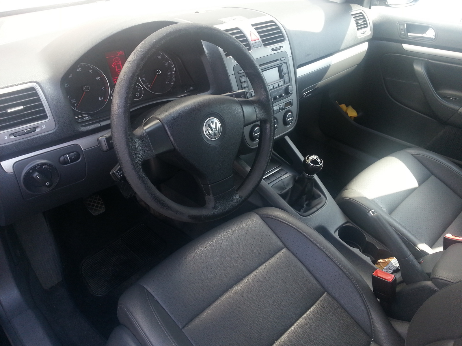 2005 Volkswagen Jetta - Interior Pictures - CarGurus