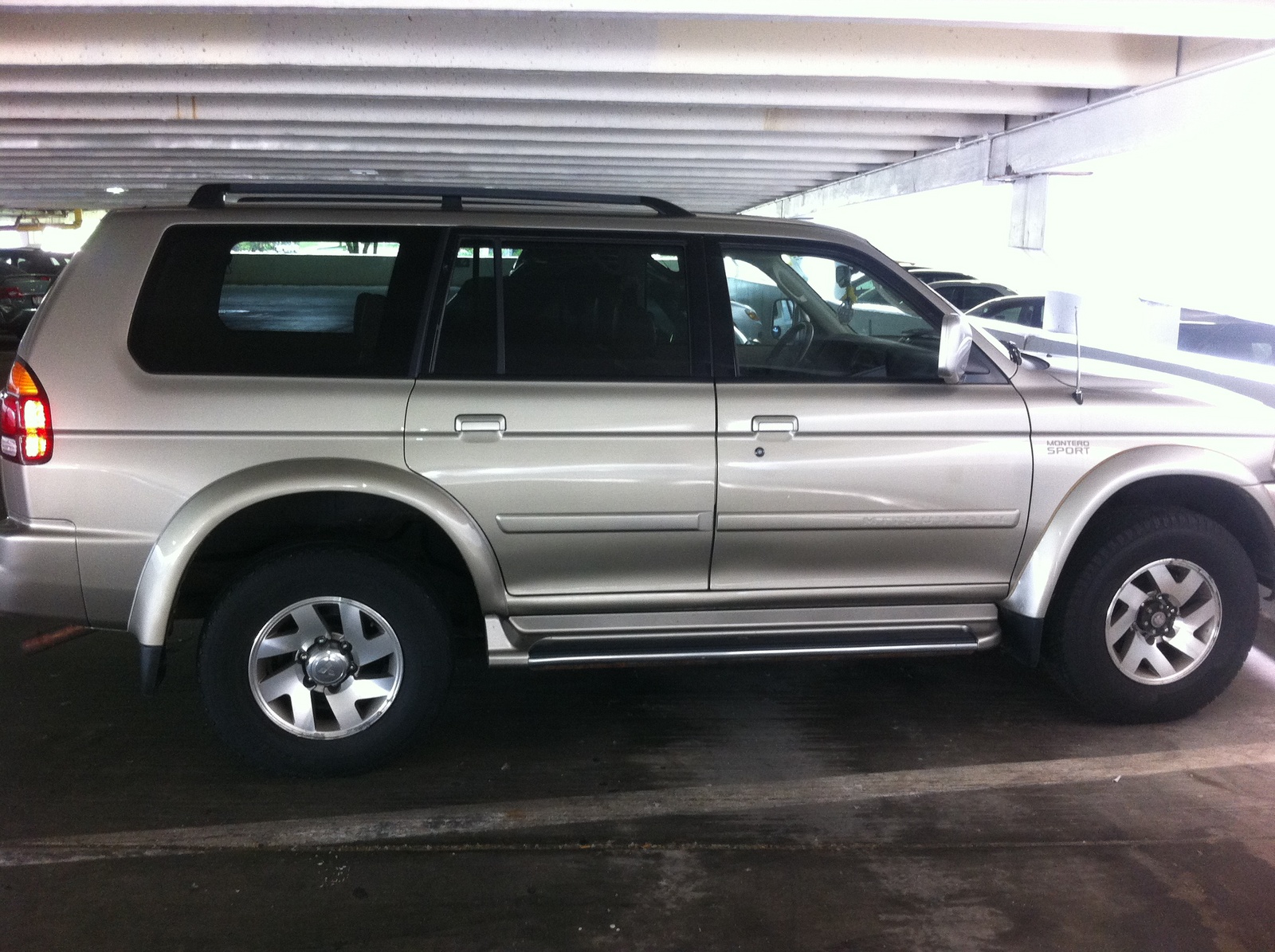 Характеристика монтеро. Mitsubishi Montero Sport 2002. Mitsubishi Montero Sport 2002 колеса 33. Mitsubishi Montero Sport 2001. Mitsubishi Montero Sport 2003.