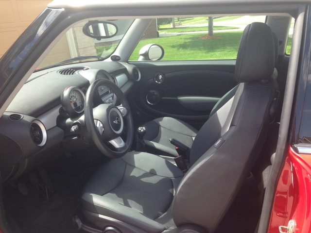 2010 MINI Cooper - Interior Pictures - CarGurus