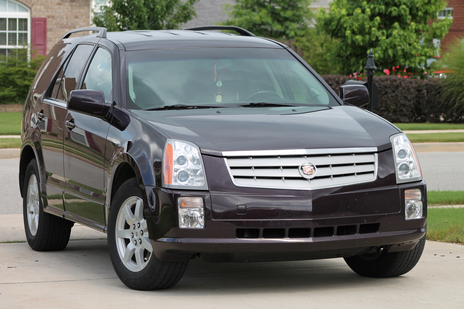 Cadillac srx фото