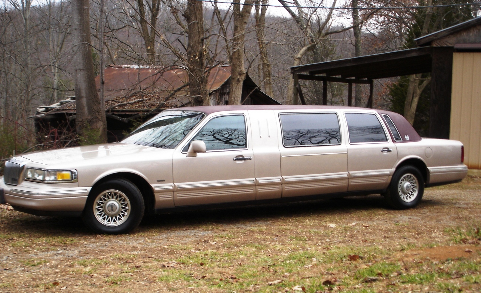 Lincoln Town car 1996 Limo