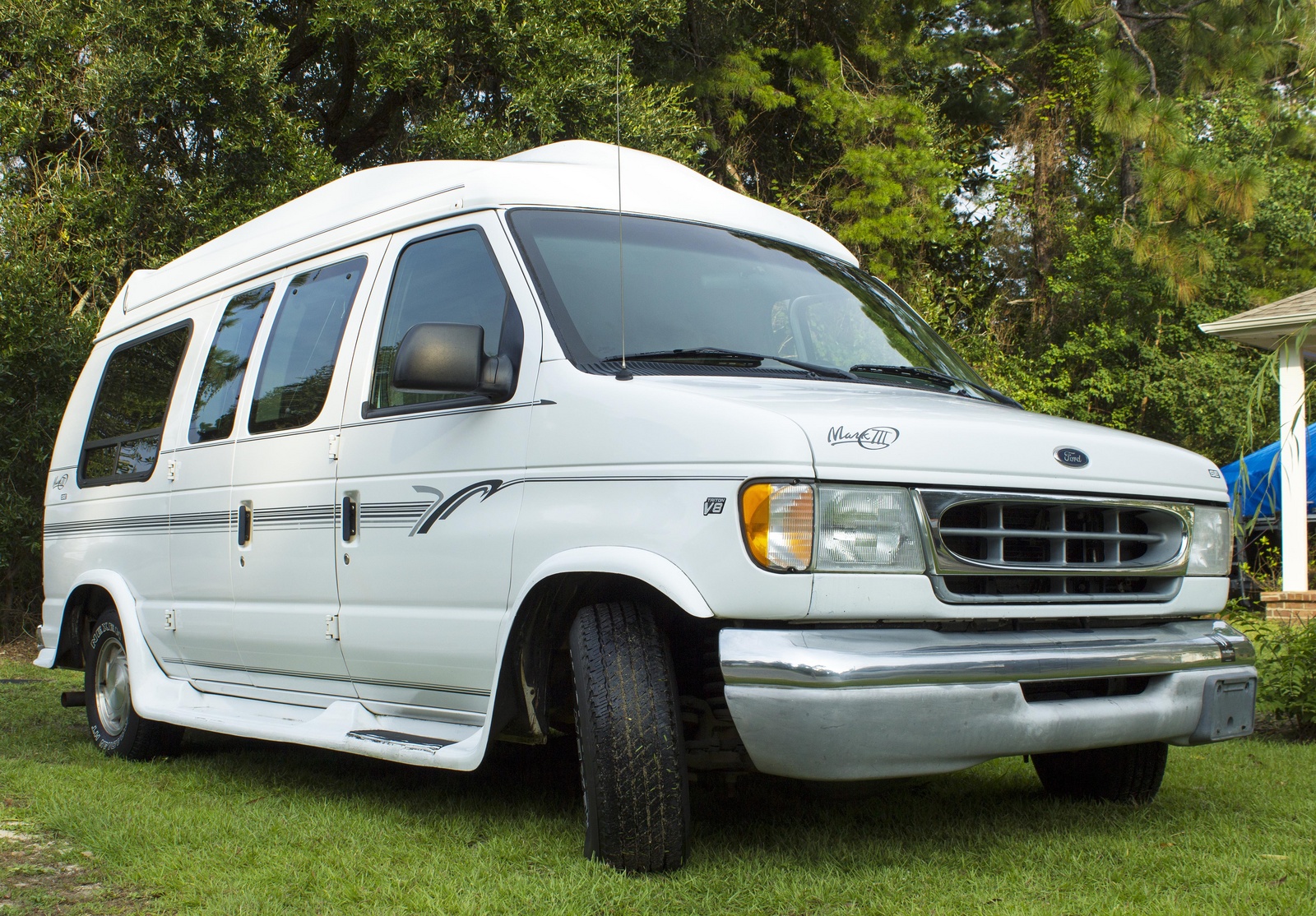 2000 Ford e150 chateau