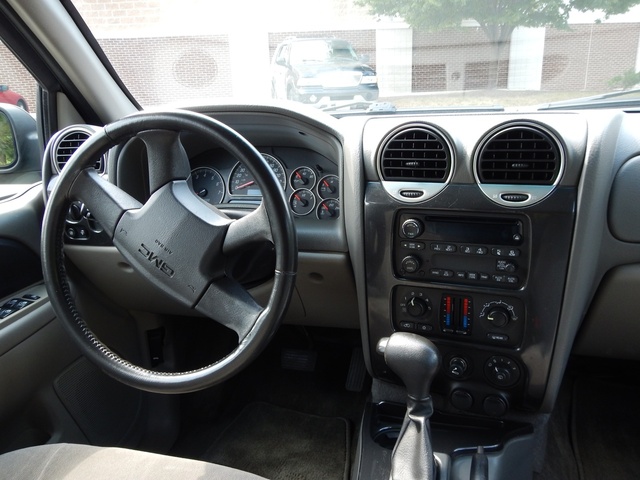 2004 GMC Envoy - Interior Pictures - CarGurus 2004 GMC Envoy - Interior Pictures - CarGurus