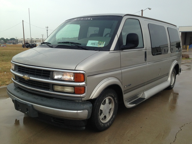 2000 chevrolet express passenger van