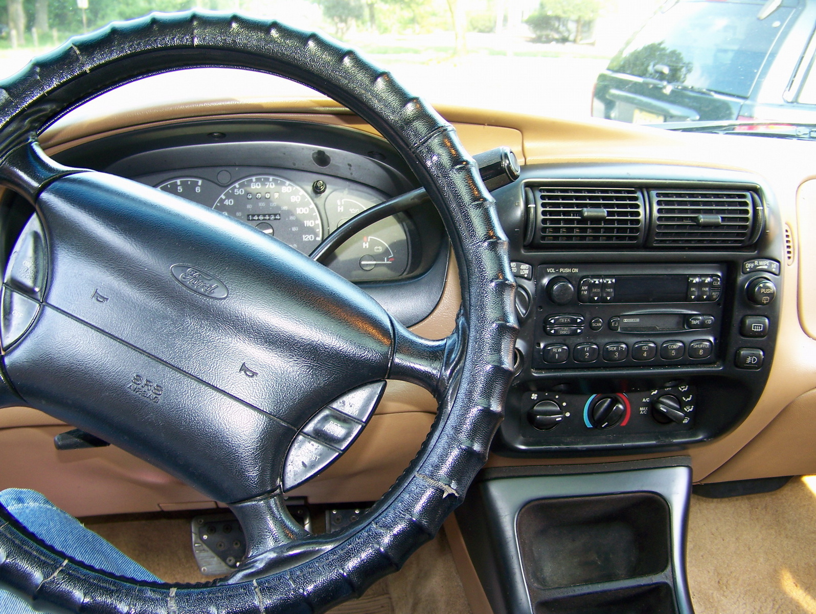 1996 Ford explorer interior #3